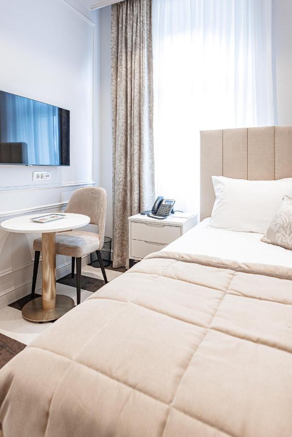 Hotel Balkan Belgrado Esterno foto