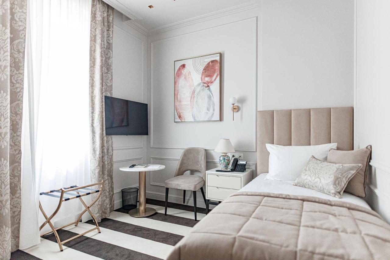 Hotel Balkan Belgrado Esterno foto